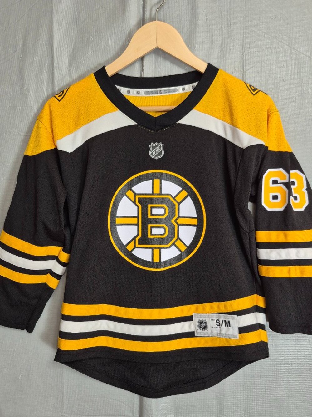 Brad Marchand Boston Bruins NHL Player Jersey Sz Youth S/M Black